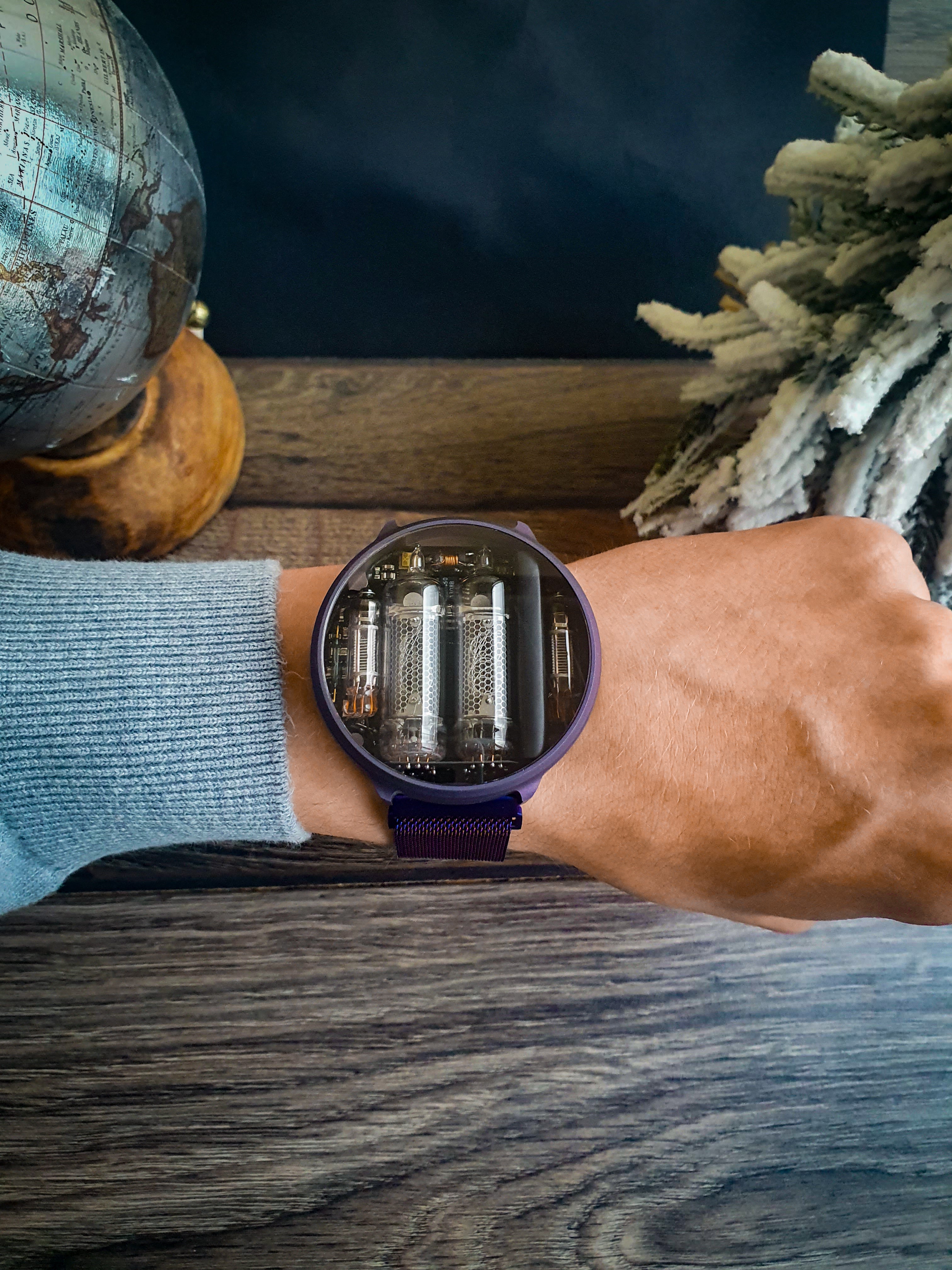 NIWA Nixie watch V 2.0 - Titanium Carina Nebula case