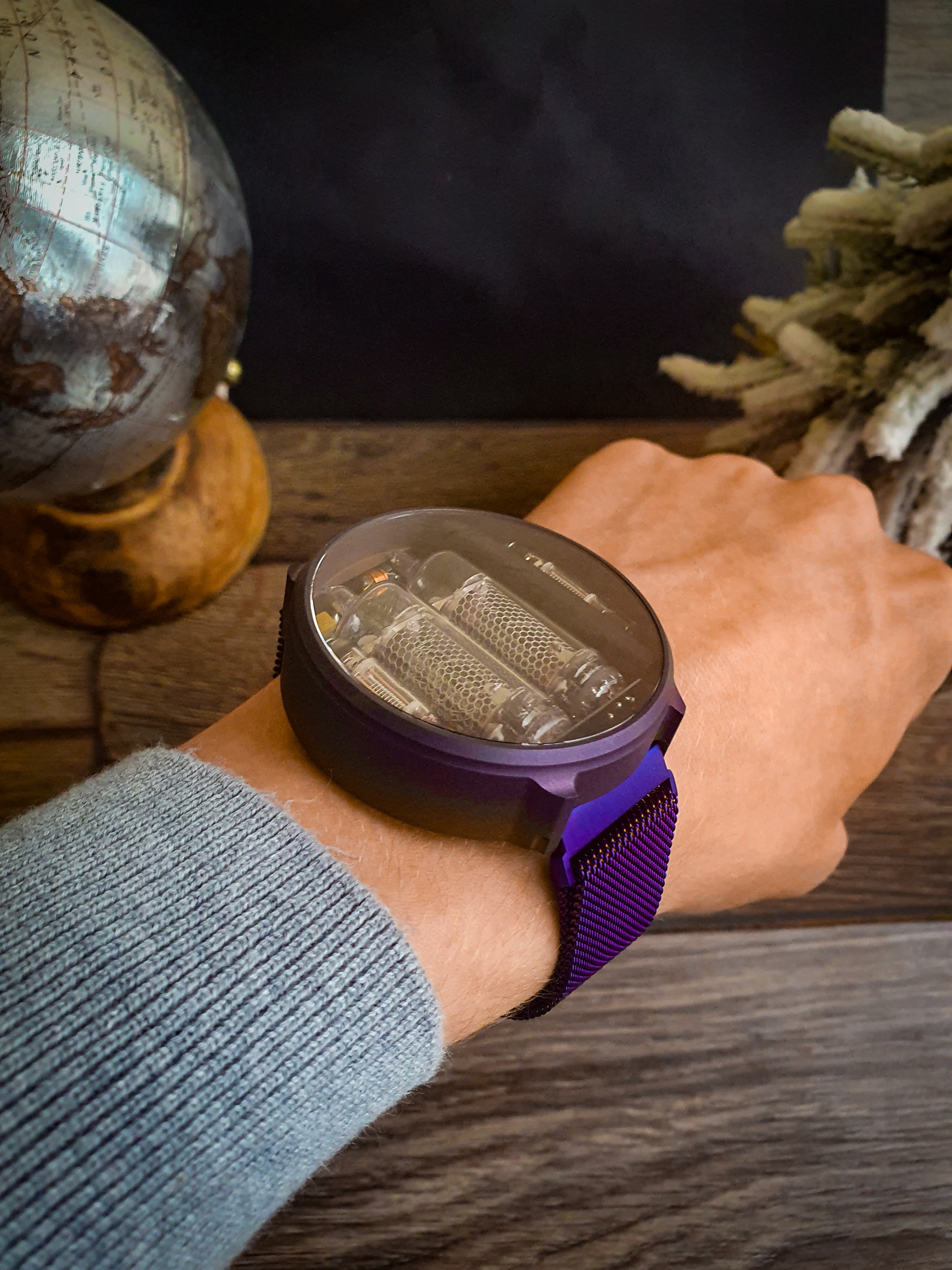 NIWA Nixie watch V 2.0 - Titanium Carina Nebula case