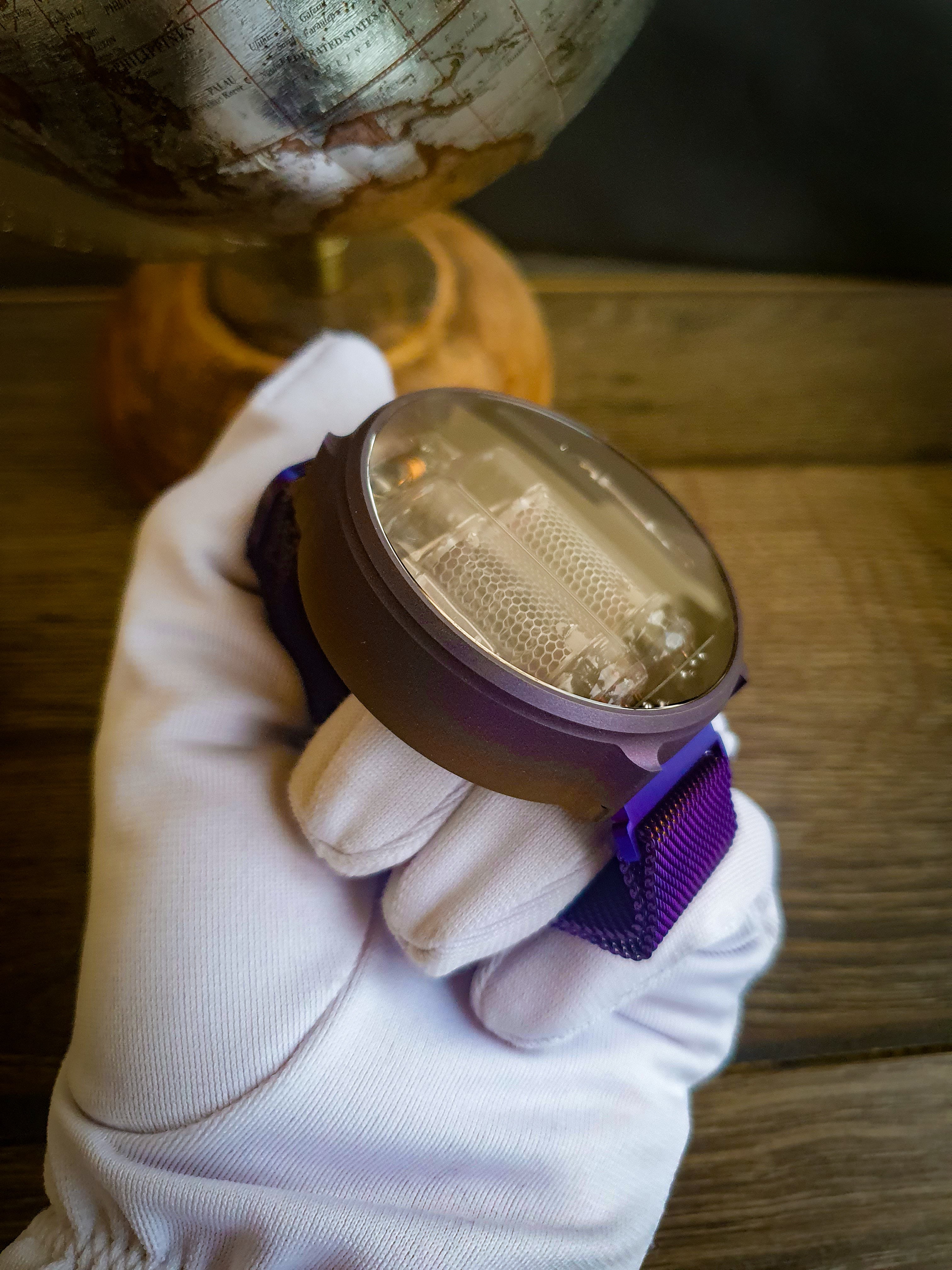 NIWA Nixie watch V 2.0 - Titanium Carina Nebula case