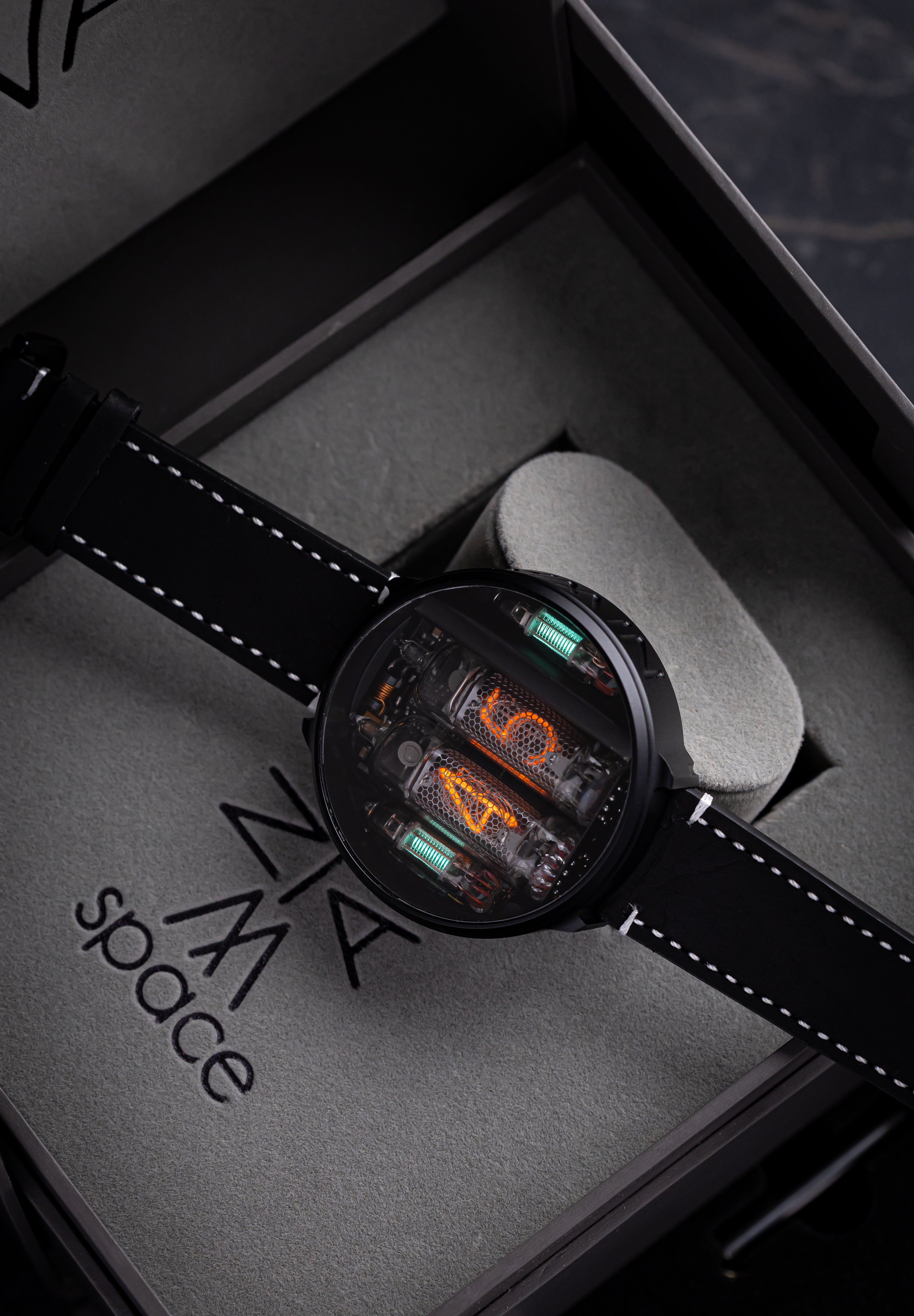 NIWA Nixie watch V 2.0 - Dark nebula case.