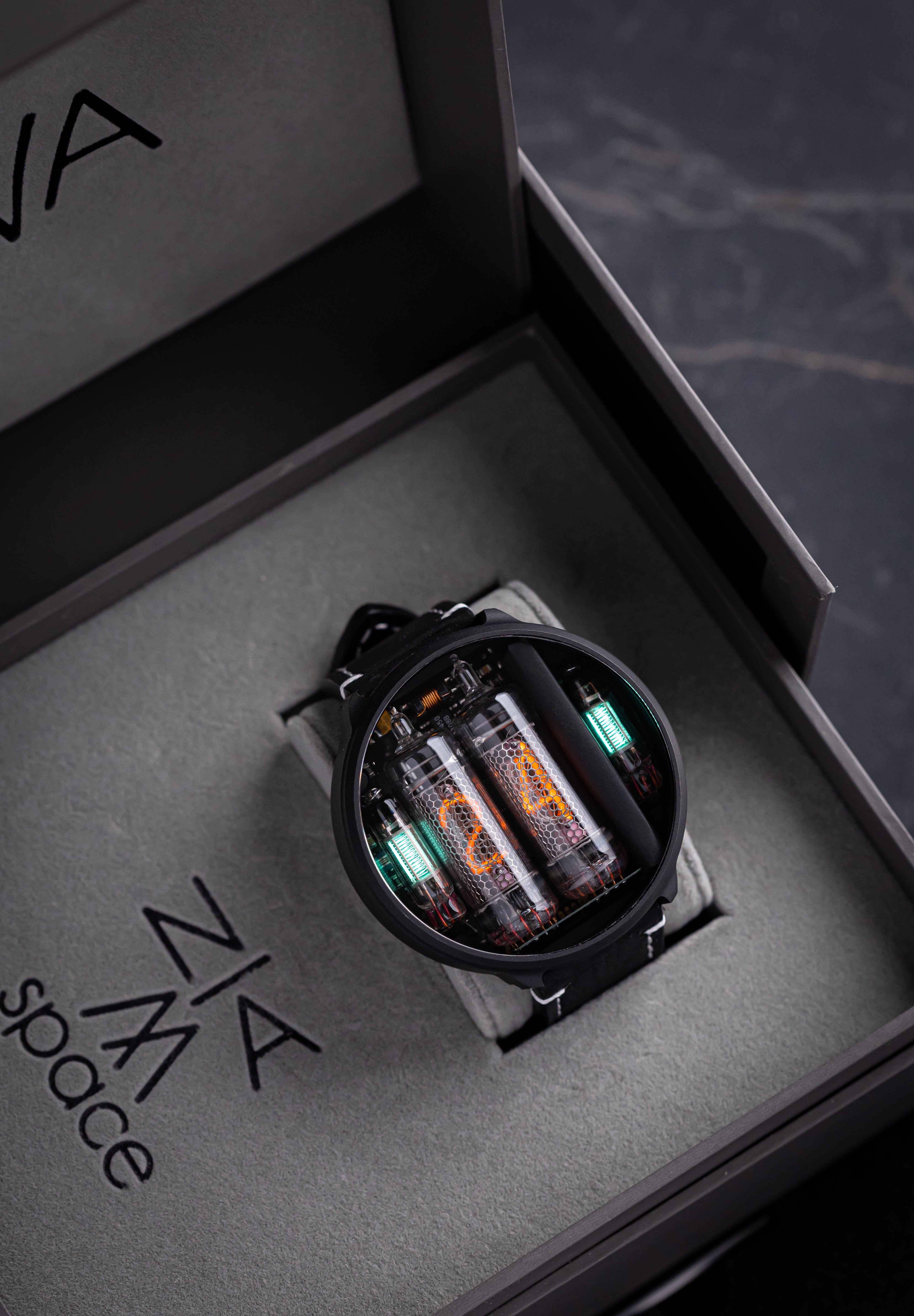 NIWA Nixie watch V 2.0 - Titanium Barnard 68