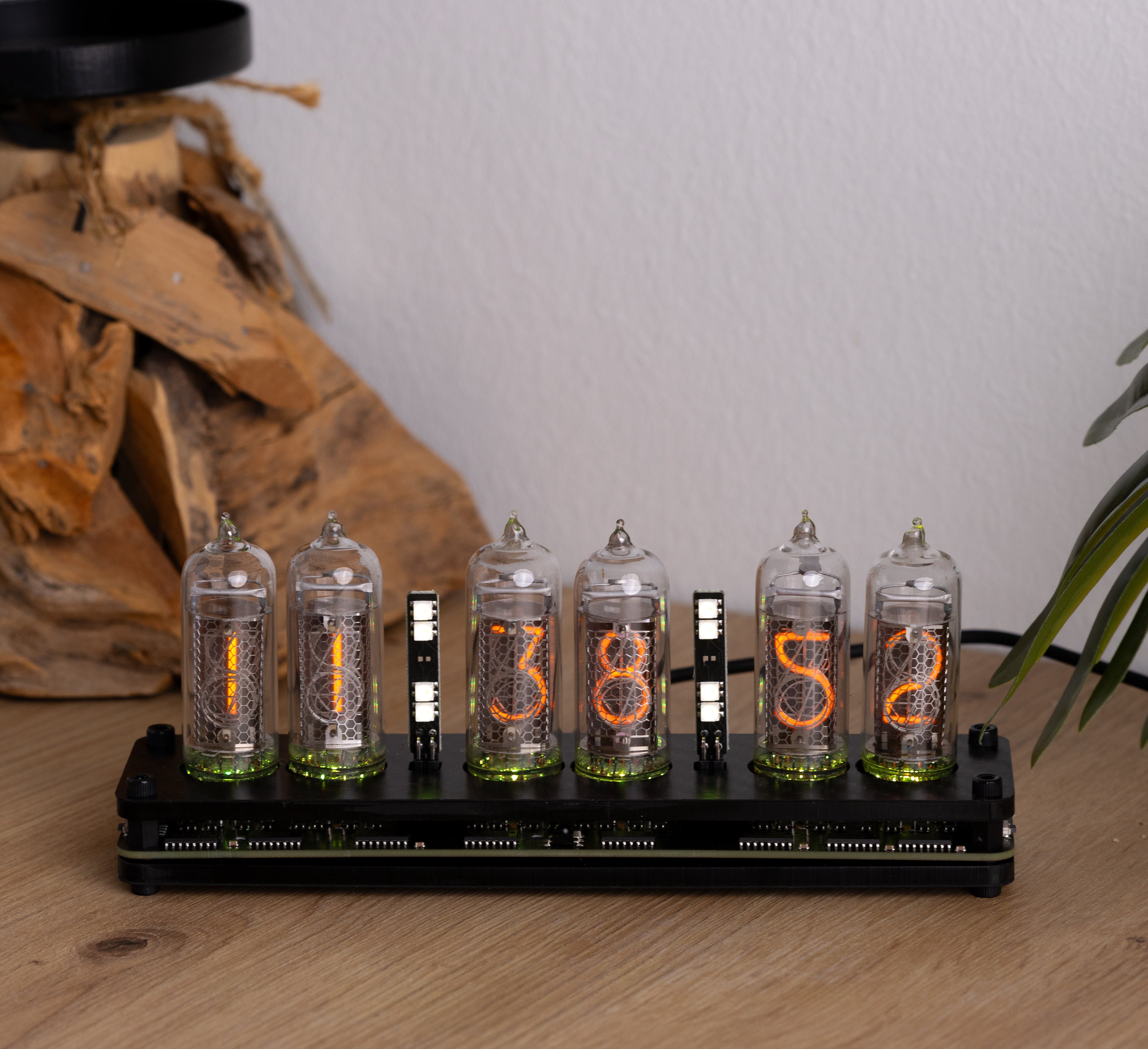 IN-14 6- digits Nixie clock. Carbon fiber cover case. With installed tubes.