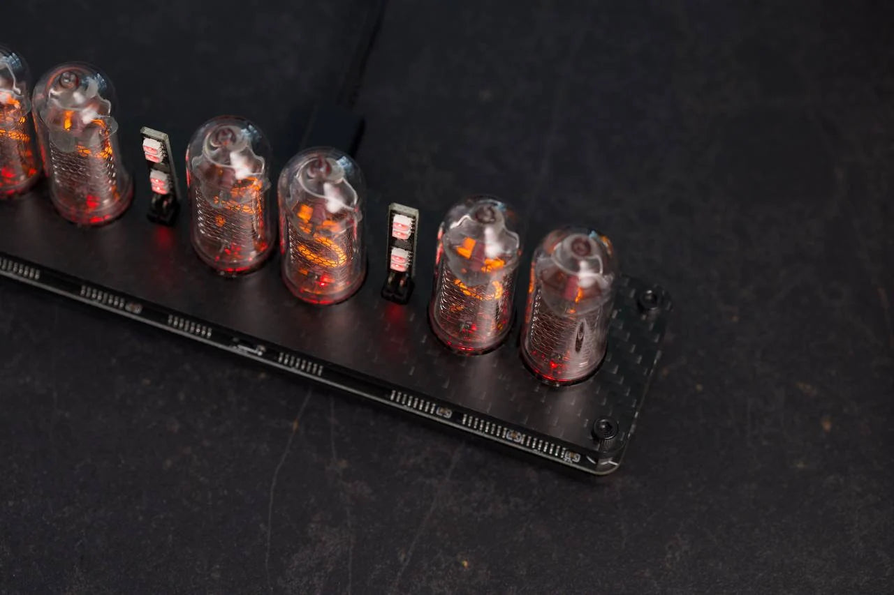 IN-14 6- digits Nixie clock. Carbon fiber cover case. With installed tubes.
