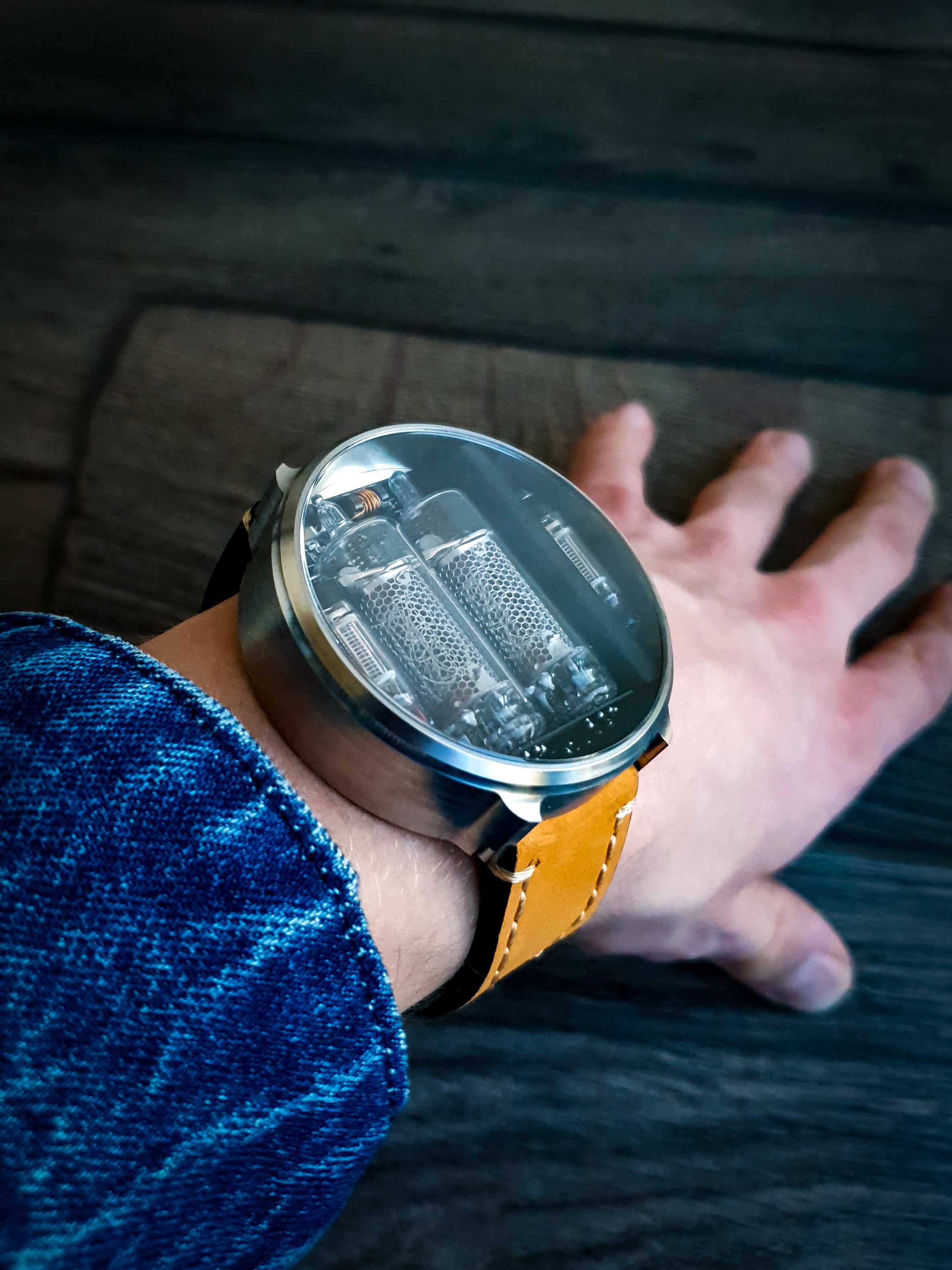 NIWA Nixie watch V 2.0 -Neptune case – NIWA Watches store